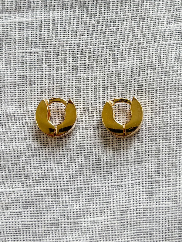 Modern Huggie Earring