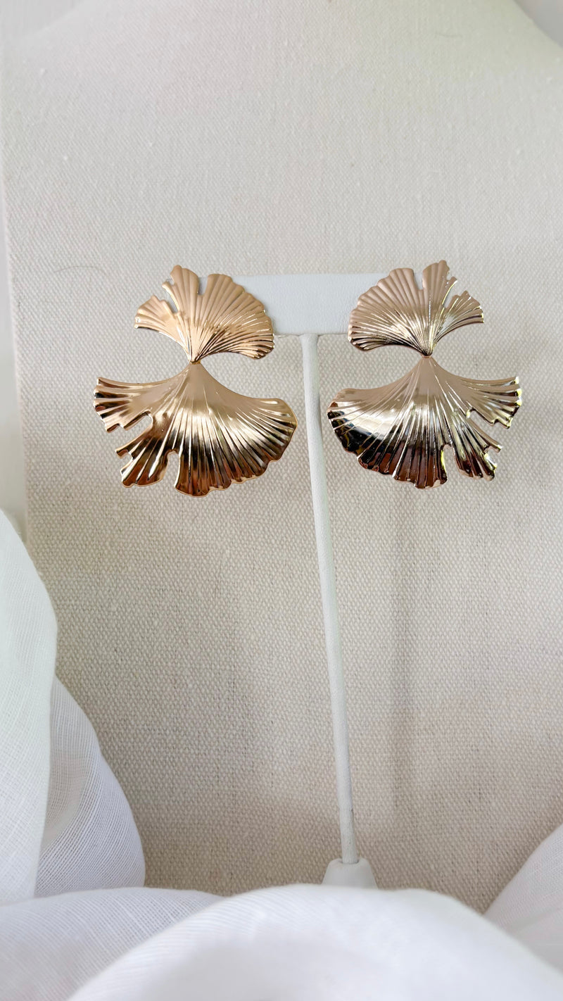 Khloe Leaf Earring